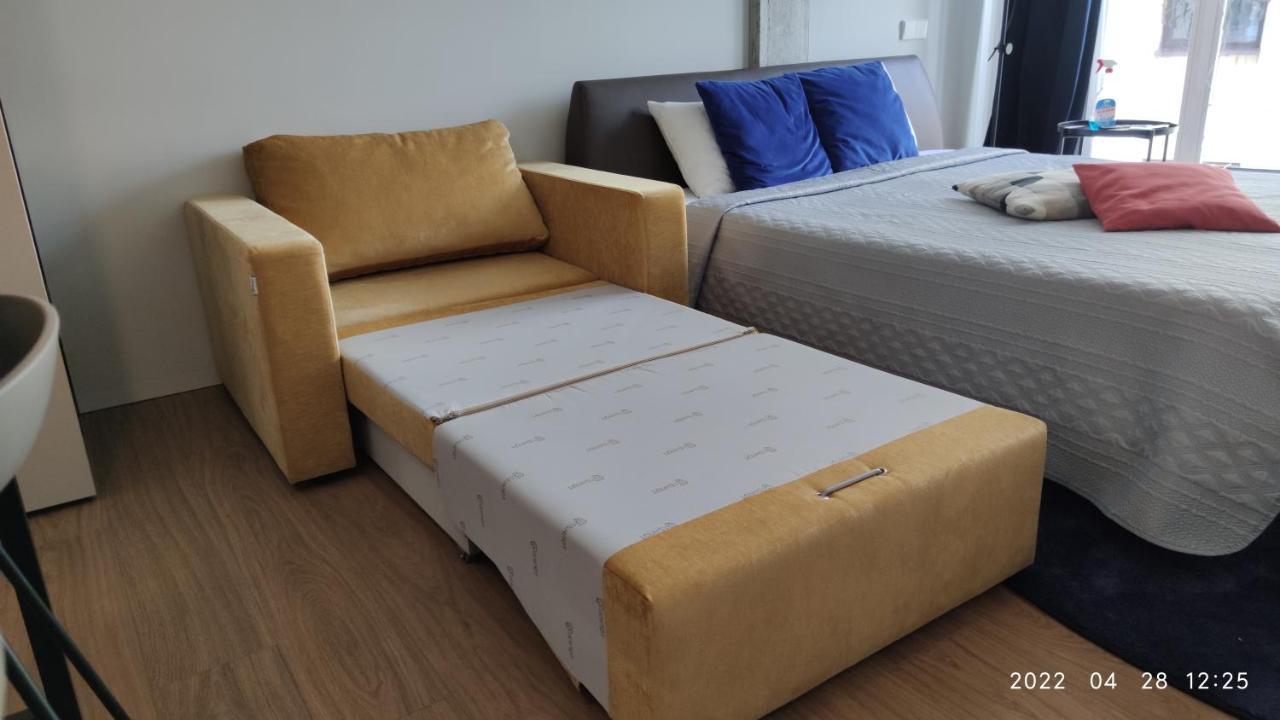 Happy Inn Gold Studio, Self Check-In, Parking In The Underground Garage VNO Exterior photo