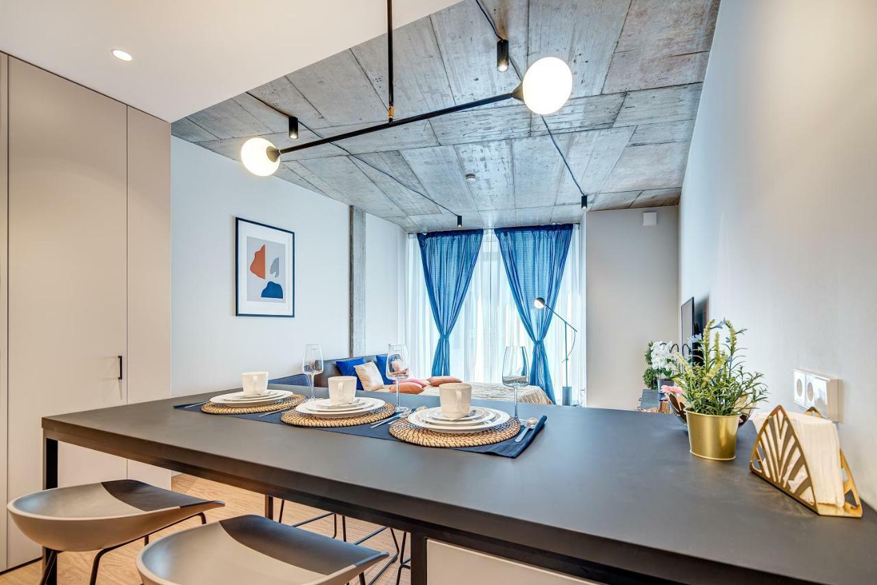 Happy Inn Gold Studio, Self Check-In, Parking In The Underground Garage VNO Exterior photo