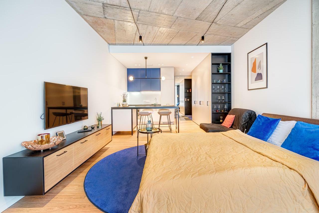 Happy Inn Gold Studio, Self Check-In, Parking In The Underground Garage VNO Exterior photo